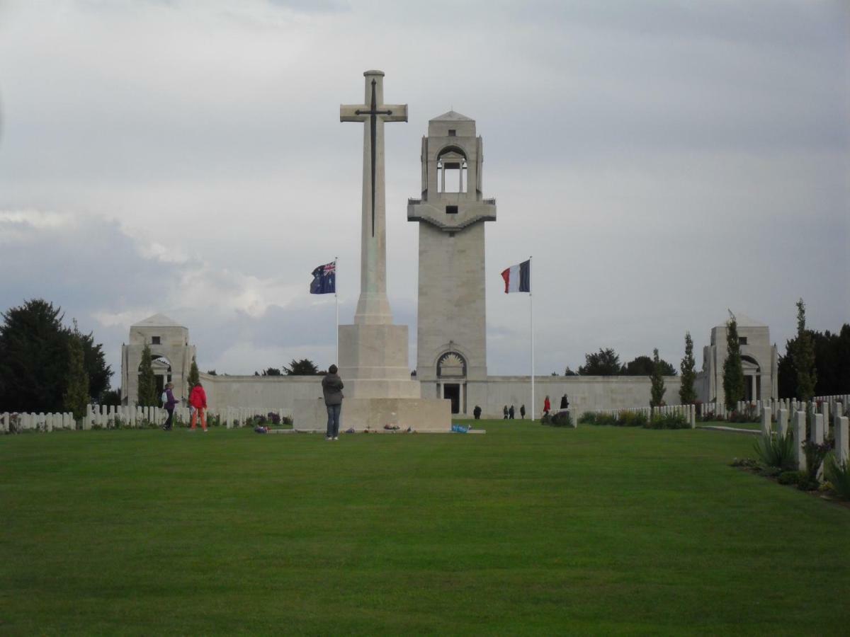 Le Gite De Beatrice Et Laurent Daire Villers-Bretonneux Dış mekan fotoğraf